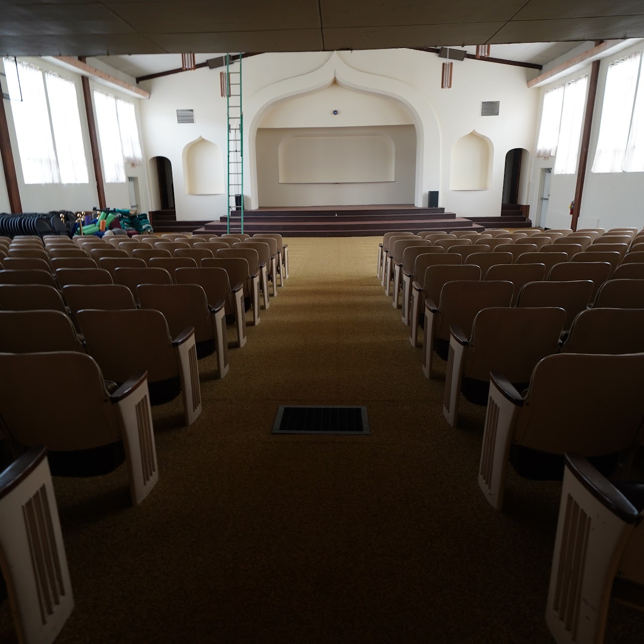 Earlier photograph of the theater; not current condition
